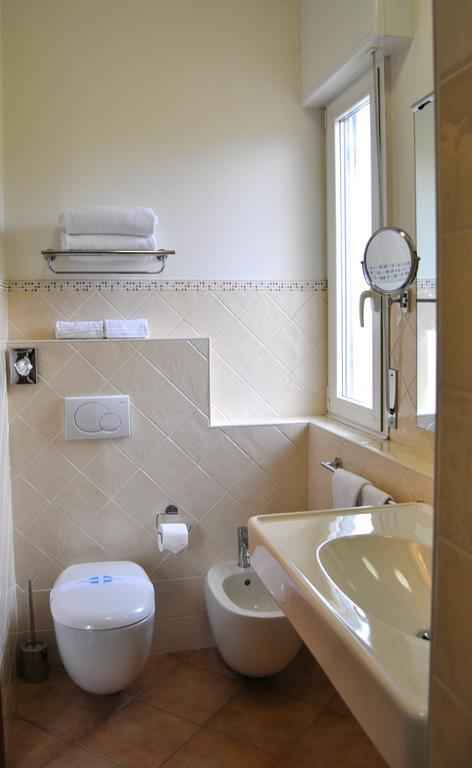 Hotel Aquila Castelfranco Emilia Cameră foto
